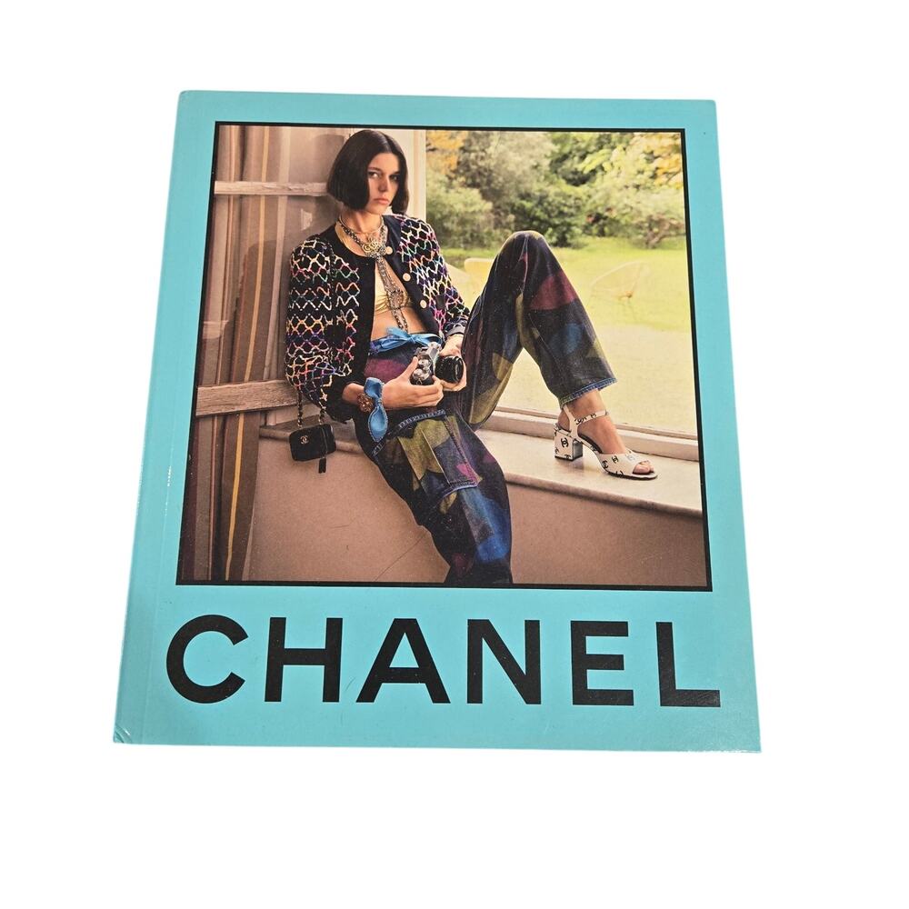 Chanel Spring-Summer 2022 Collection Table Book